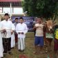Kapolres AKBP Anang Hardiyanto, SIK Bersama Ketua Bhayangkara Sumenep Saat Meninjau Langsung Menyerahkan Hewan Kurban, Rabu (27/05/2026)