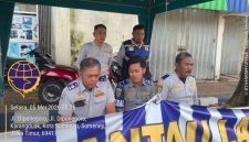 Koordinator Parkir Disperkimhub Moh Hayat, S.AP Saat Meninjau Langsung Parkir Di Area Jalan Dipenogoro Sumenep, Selasa (05/05/2026