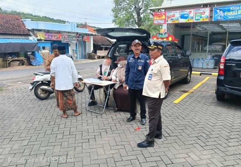 Kepala UPT PPD Sumenep Samtiono SH MH di Kegiatan Opgab Bersama Bapenda Dan Satlantas Polres Sumenep, Senin (24/05/2026)