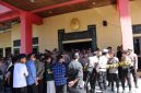 Polres Sumenep Kawal Eksekusi Objek Lelang di Jalan Dr. Cipto, Situasi Kondusif dan Humanis