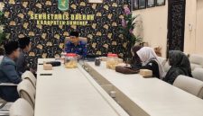 Sekdakab Sumenep Agus Dwi Saputra Saat Menerima Audensi PC IPNU-IPPNU di Ruang Kerjanya, Rabu (17/06/2026)