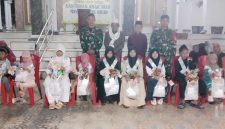 Momentum Hari Asyura, Koramil Sapudi dan Masjid Baitul Bilad Sumenep Basuh Air Mata Anak Yatim