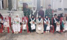 Momentum Hari Asyura, Koramil Sapudi dan Masjid Baitul Bilad Sumenep Basuh Air Mata Anak Yatim