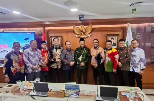 Rapat bersama Menteri Sosial dan Bapak Bupati Terkait Percepatan Tahapan Pembangunan SRT di Sumenep Beberapa Waktu Lalu