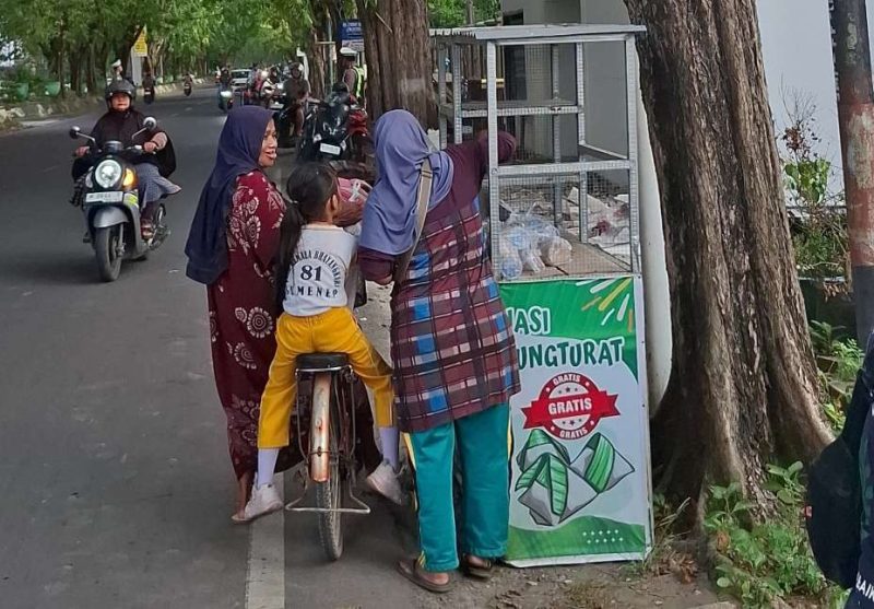 KBS Sumenep Tebar Kepedulian Lewat 55 Nasi Bungturat, Hadirkan Kebahagiaan di Tengah Masyarakat