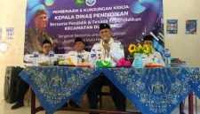 Kepala Dinas Pendidikan Kabupaten Sumenep, Moh. Iksan, ke Kecamatan Dungkek, Sabtu (10/5) pagi.