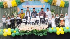Pelepasan Siswa TK PAUD Budi Luhur Paberasan Berlangsung Meriah, Diwarnai Santunan Anak Yatim dari Baznas Sumenep
