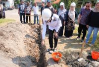 anggota DPR RI Komisi X Fraksi Partai NasDem, Lita Machfud Arifin, melalui peletakan batu pertama Program Revitalisasi Satuan Pendidikan di SDN Bendotretek I, Kecamatan Prambon, Kabupaten Sidoarjo.