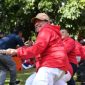 Wabup Sumenep KH Imam Hasyim SH MH Saat Mengikuti Lomba Tarik Tambang di Acara Lomba2 Dalam Rangka Memeriahkan HUT RI di Lingkungan Pemkab Sumenep 