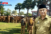 Kadisdik Sumenep H Moh Iksan S.Pd.,MT Dengan Latar Apel Upacara Gabungan 