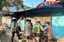 Lewat Polantas Menyapa, Satlantas Polres Sumenep Dekatkan Diri dan Bagikan Jaket Keselamatan