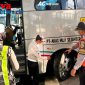 Jamin Keselamatan Penumpang, Satlantas Polres Sumenep Gelar Pemeriksaan Ketat Armada Bus di Terminal Arya Wiraraja
