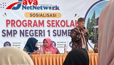Kadisdik Sumenep H Moh Iksan SPD MT Di Acara Sosialisasi Program Sekolah Ramah yang dipadukan dengan Gerakan Ayah Mengantar Anak di Hari Pertama Sekolah di SMPN 1 Sumenep