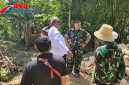 Dandim 0827/Sumenep Letkol Inf Citra Persada turun langsung meninjau lokasi pekerjaan yang kini memasuki tahap penggalian pondasi