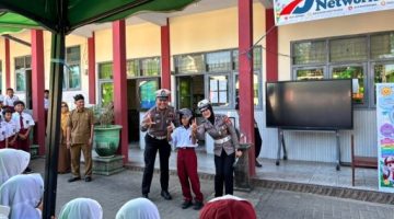 Police Goes to School Sentuh Hati Pelajar SDN Lalangon 1, Satlantas Polres Sumenep Tanamkan Budaya Selamat Berlalu Lintas Sejak Dini