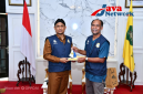 Sekdakab Sumenep Agus Dwi Saputra, S.Sos, MSI Bersama Salah Perwakilan RSKKA Unair Surabaya.