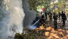 Api Muncul di Batuan Sumenep, 8 Prajurit dan Warga Bersatu Jinakkan Kebakaran Lahan