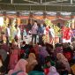Camat Guluk-Guluk, Mohammad Halil Rosihan, S.Sos., M.Si., Bersama Ketua DWP Kecamatan Di Acara Lomba Mewarnai Tingkat Anak Usia Dini, Kamis (13/08/2026)