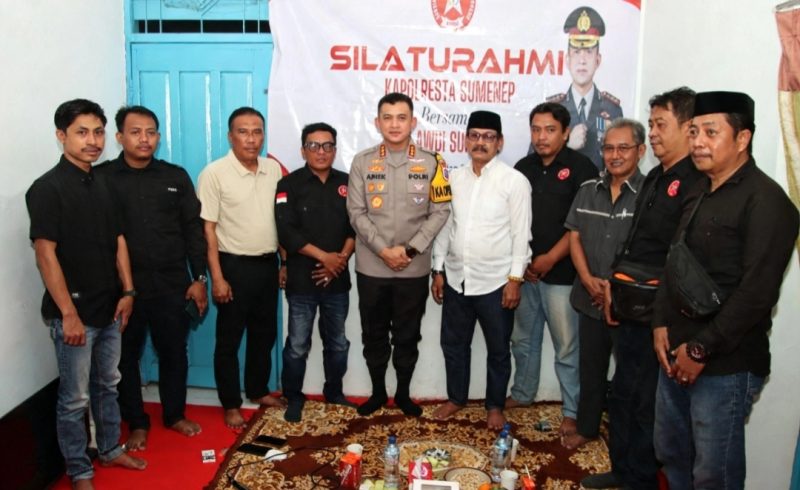 Kapolresta Sumenep Kombes Pol Ariek Indra Sentanu, SH.,SIK.,MH Bersama Ketua AWDI dan Anggotanya 