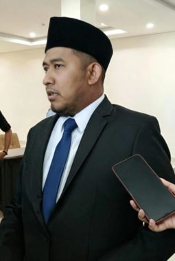 Tanam Tembakau atau Rugi? Ini Pesan Bupati Fauzi kepada Para Petani