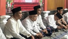 Malam Syukuran HUT ke-81 RI di Gapura, Camat Kamiludin Serukan Persatuan dan Gotong Royong
