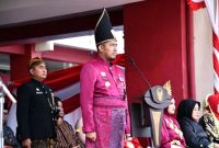 Bupati Sumenep Dr H Achmad Fauzi Wongsojudo SH MH Saat Pimpin Apel Upacara Peringatan HUT RI ke 81 di Kantor Pemkab Sumenep, Senin (17/08/2026)