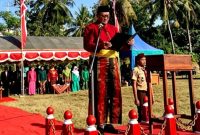 Camat Pragaan H. Indra Hernawan Saat Pimpin Apel Upacara Peringatan HUT RI ke 81 